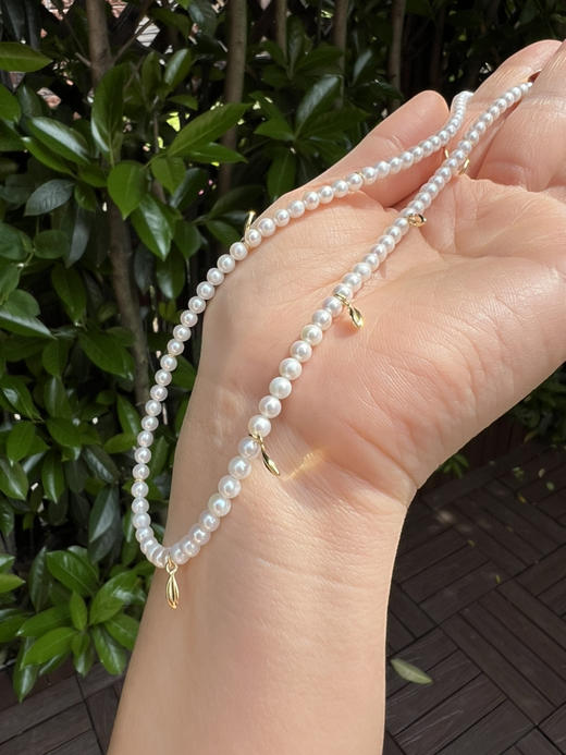 421-2 HF同款 事业有成 金叶子珍珠项链 4-4.5mmbaby珠 近正圆强光微瑕 商品图5