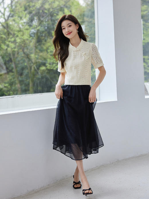 【专属特价】熙世界新中式镂空钩花旗袍蕾丝衫短袖盘扣立领国风上衣2025夏装 商品图4