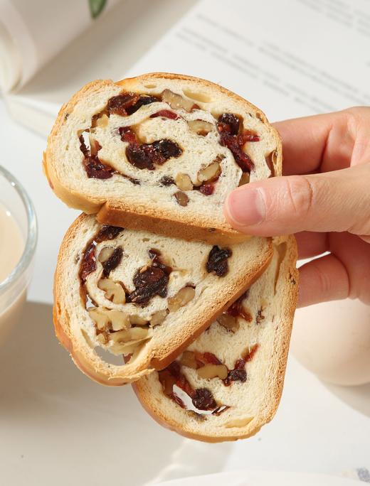 果仁盛宴！【水牛奶列巴】纯手工制作 果仁含量≥30% 水牛奶和面 安佳黄油 外焦里软 奶香浓郁 口感扎实 0负添加0防腐剂 商品图6