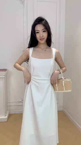 黄’金腰臀比！法式气质吊带连衣裙