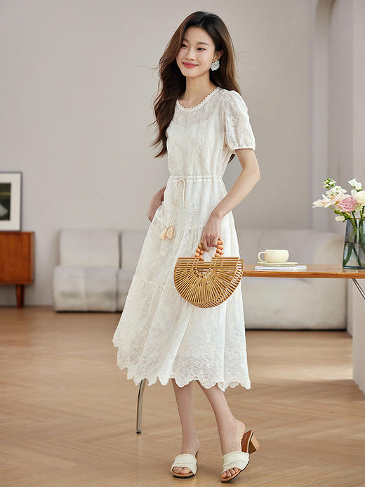 【专属特价】熙世界奢感莱赛尔天丝连衣裙夏季度假风刺绣白色裙子a字仙女裙 商品图2