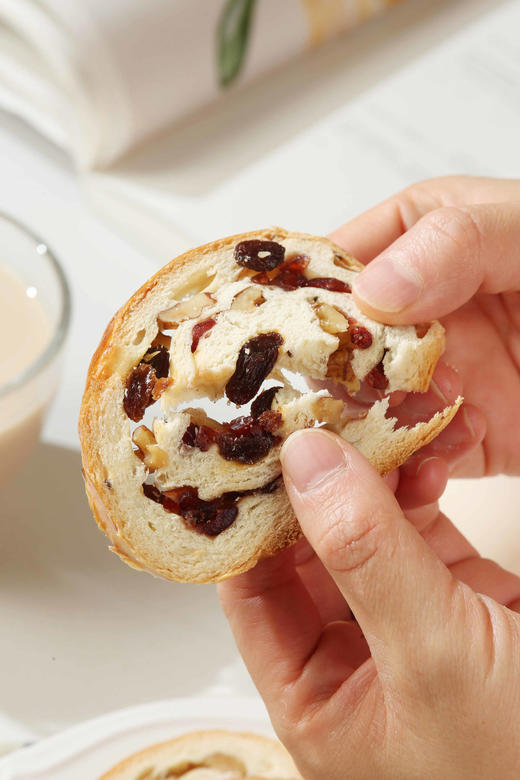 果仁盛宴！【水牛奶列巴】纯手工制作 果仁含量≥30% 水牛奶和面 安佳黄油 外焦里软 奶香浓郁 口感扎实 0负添加0防腐剂 商品图5