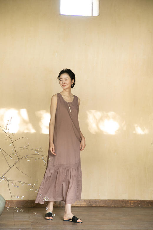 牧衣游原创 净色棉质连衣裙女夏新款轻薄浪漫气质无袖长裙 花亦了 商品图5