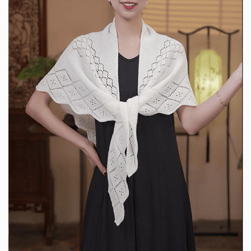 2025春秋新款时尚百搭纯色针织镂空菱形三角巾披肩外搭洋气围巾女 商品图2