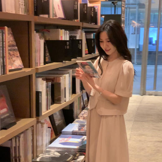 金蘑菇菇 /仲夏甜茶套装 云感轻透定制醋酸宽松两件套 商品图0