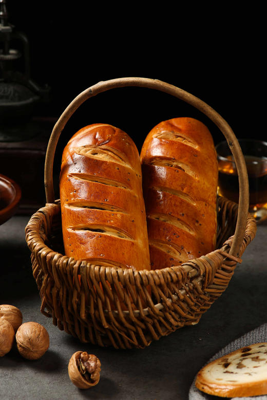 果仁盛宴！【水牛奶列巴】纯手工制作 果仁含量≥30% 水牛奶和面 安佳黄油 外焦里软 奶香浓郁 口感扎实 0负添加0防腐剂 商品图1