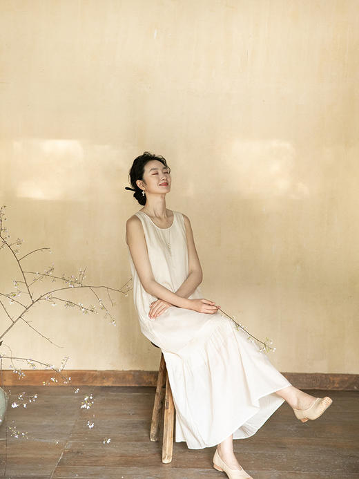 牧衣游原创 净色棉质连衣裙女夏新款轻薄浪漫气质无袖长裙 花亦了 商品图2