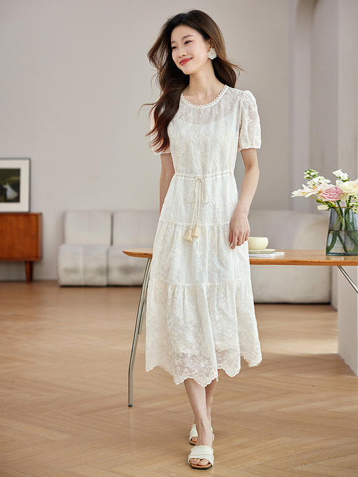 【专属特价】熙世界奢感莱赛尔天丝连衣裙夏季度假风刺绣白色裙子a字仙女裙 商品图4