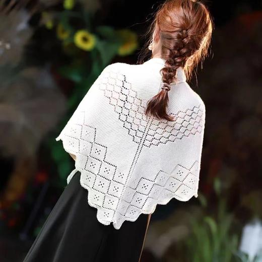 2025春秋新款时尚百搭纯色针织镂空菱形三角巾披肩外搭洋气围巾女 商品图0