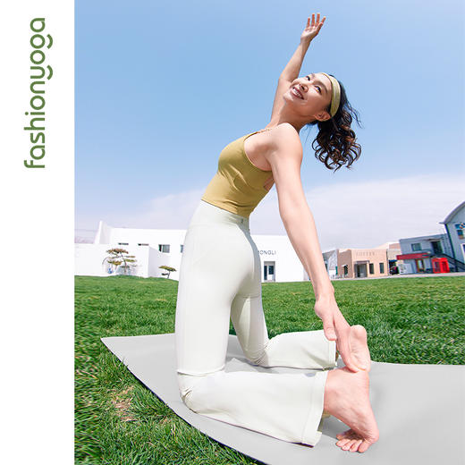 【特卖不退换】FC14212时尚V领露背背心 商品图5