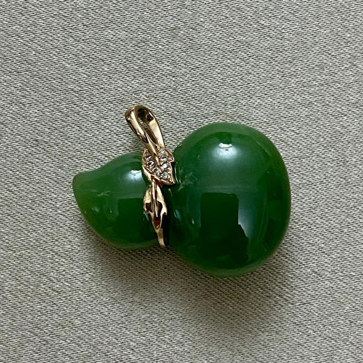 18K玫瑰金和田玉（碧玉）镶钻葫芦吊坠/立体葫芦14*20mm 商品图0