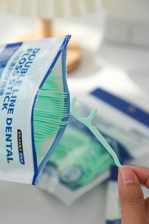 【GRAREY双线清新牙线棒】🔥全新升级双线牙线棒❗️送便携牙线盒！ 一袋100支，双线清洁！双倍洁净！ 开团：29.9💰310支牙线棒➕一个自动牙线盒 商品图2