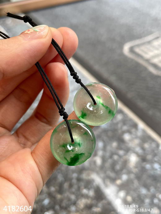 4182604，飘翠平安扣裸石。具体价格微信咨询 商品图0