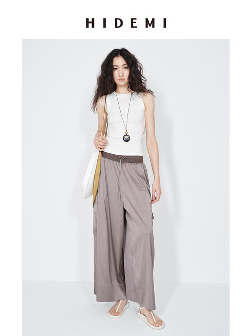 HIDEMI 【董生活同款】超显瘦小圆领收身弹力坑条针织短款背心 豆沙灰绿/炭灰蓝黑/白色 商品图13