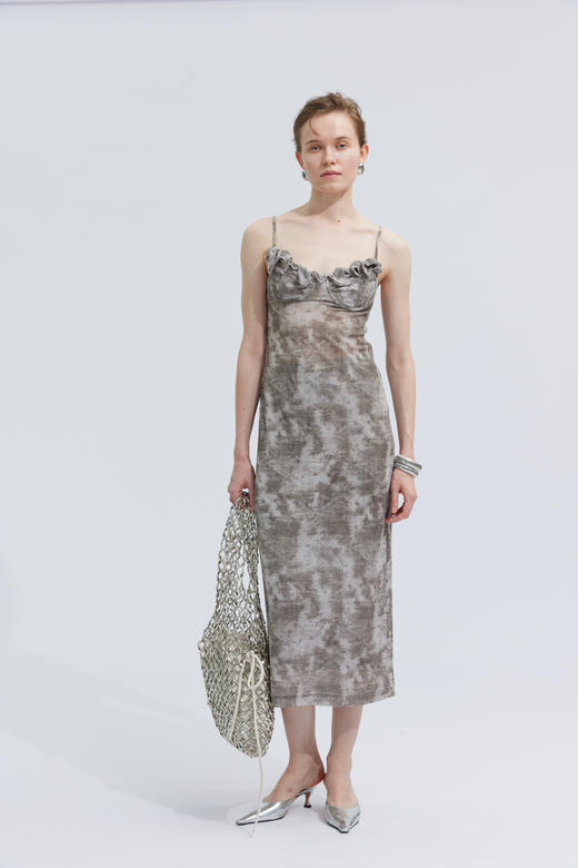 领口褶皱吊带连衣裙 商品图0