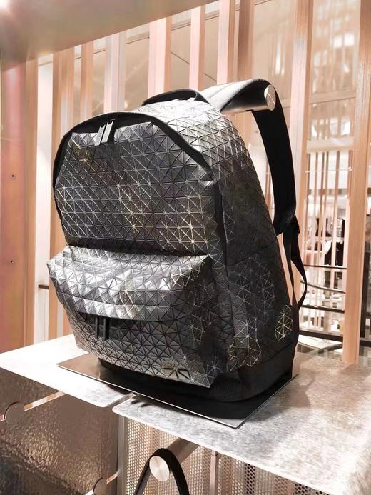 出行必备！专柜一包难求 ISSEY MIYAK 三宅一生 Daypack情侣款双肩包 商品图1