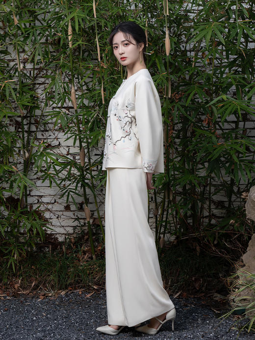 荷言HEYEN 玉兰堂 玉兰花刺绣新中式套装 商品图1