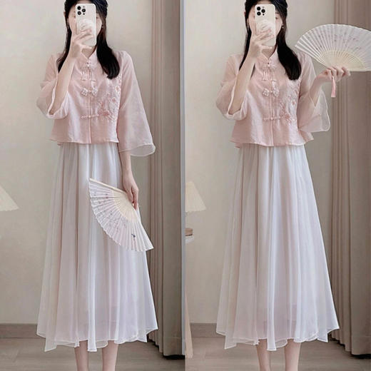AHM-9486新中式国风改良宋制汉服元素高级感绣花粉色盘扣上衣半身裙两件套 商品图1