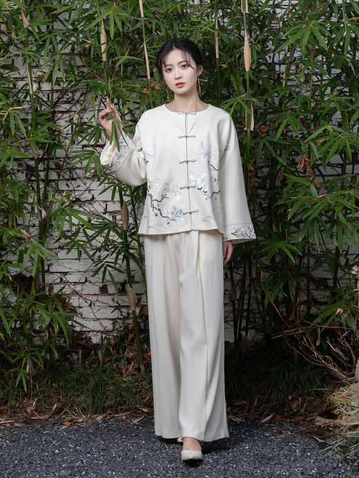 荷言HEYEN 玉兰堂 玉兰花刺绣新中式套装 商品图0