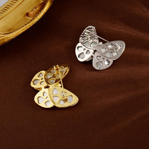 yszz-04009【VM Originality】度假系列-温柔光泽贝母蝴蝶锆石胸针链坠两用两色 商品图6