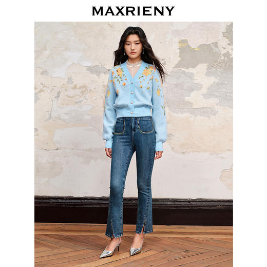 【商场同款】MAXRIENY复古提花v领针织毛衫23秋冬马海毛套头毛衣(货号:MC88JA574) 商品图1