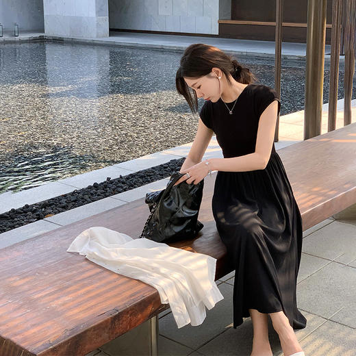 金蘑菇菇 /裸感零负担 轻奢风纯棉醋酸赫本显瘦连衣裙 商品图1