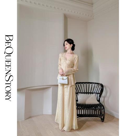 BeQueenStory【沙漠之花】含桑蚕丝的金银线顺纡开衫&吊带&直筒裤 商品图3