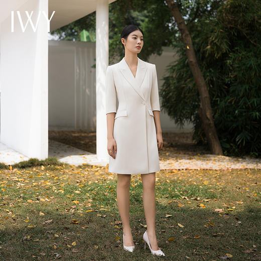 IWY/杏色西装连衣裙女七分袖气质女神范修身显瘦医美前台工作裙子Q14118 商品图0