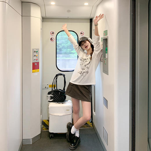 <曾小咸推荐> 【涂鸦少女】涂鸦长袖上衣 商品图2