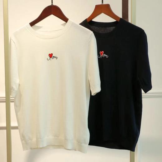 【清仓，不退不换】合身气质法式优雅 爱心刺绣丝绵针织T恤 商品图1