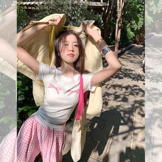 <曾小咸推荐> 【纯欲甜妹】两色蝴蝶结短袖 商品图1