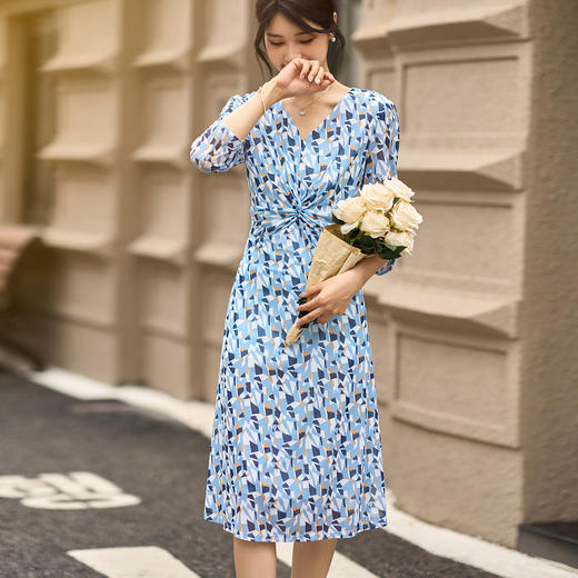 米思阳2025夏季新款优雅气质V领连衣裙设计感七分袖A字裙女1254 商品图2