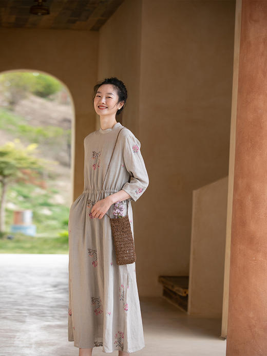 牧衣游原创 匹绣进口亚麻混纺连衣裙女夏文艺古朴宽松长裙 知郁 商品图3