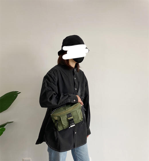 A.P.C 军事风 户外防泼水机能面料尼龙轻便斜挎胸包 PJ857 商品图0