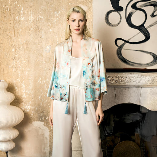 SOLOSETA22姆米真丝披肩外套上衣开衫外搭桑蚕丝印花丝巾围巾两用 商品图2