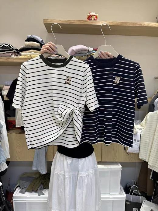 【YW】无忧购韩版百搭条纹小熊刺绣圆领宽松休闲打底上衣0923（截单后7天发货) 商品图3