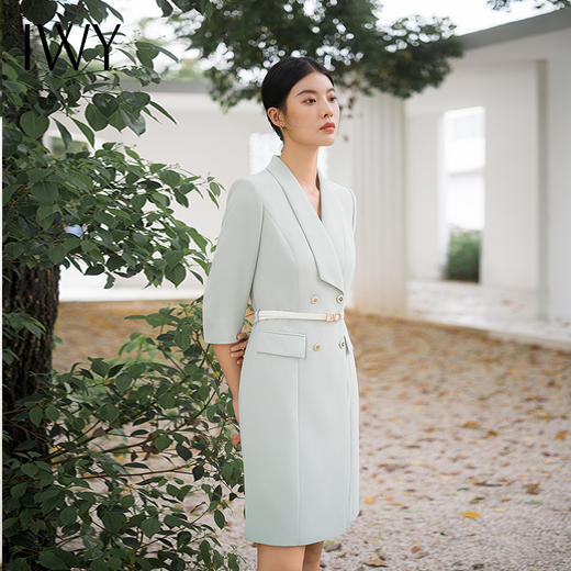 IWY/夏季七分袖绿色连衣裙女双排扣修身美容师高级通勤西装裙Q14235 商品图4