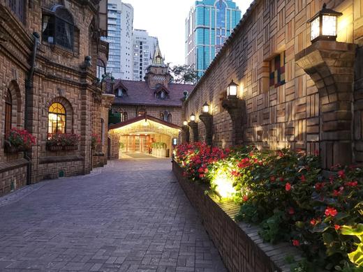 童话城堡里的酒店 商品图1