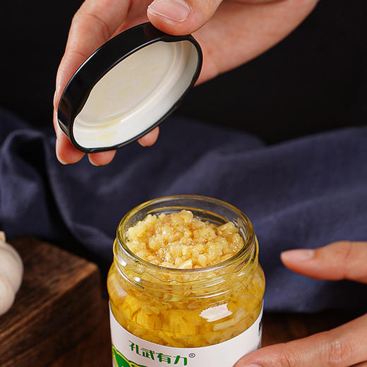 【爆香蒜蓉酱！舌尖上的中华美食】提味增鲜，家中常备，开盖即食，远离剥蒜烦恼！搭配生蚝基围虾茄子佐餐百搭酱蒜香四溢 商品图4