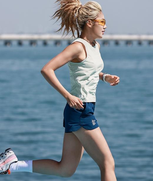 BODYWIT身体智慧女飞天2.0跑步健身超轻透气速干亲肤时尚女无袖T 商品图4
