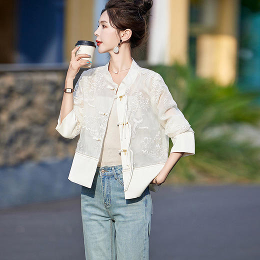 新中式国风薄款外套，小香风短款时尚白色刺绣防晒衣HR-BX2520 商品图0