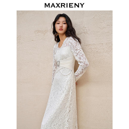 【商场同款】MAXRIENY复古宫廷氛围感连衣裙23秋冬蕾丝订婚小白裙(货号:MC88DR633) 商品图2