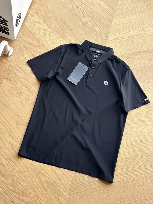 点此购买 lululemon夏季男士冰丝无痕三粒扣短袖POLO衫 md 286038 商品图8