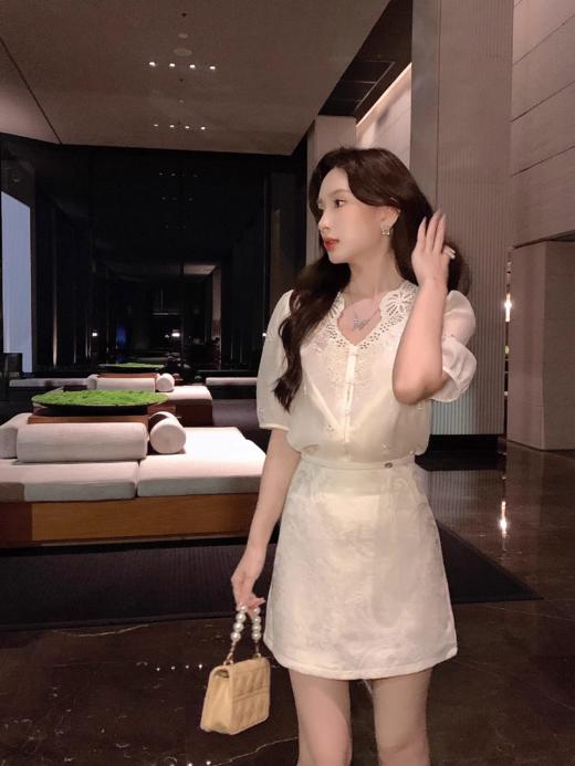 张心子【白玉雕琢】提花半身裙女短裙夏新款设计感小众高腰A字裙 U2404064 商品图4