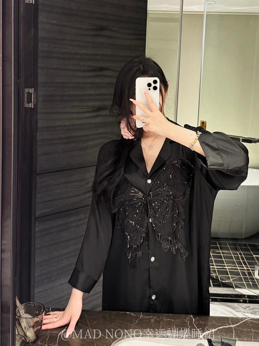 【MAD NONO幸运蝴蝶睡裙】🦋一整件立体定制蝴蝶，自带细闪亮片工艺✨，高级缎面丝 🦋版型根据男朋友衬衫改版，立体定制蝴蝶图案，上身秒变纸片人 商品图5