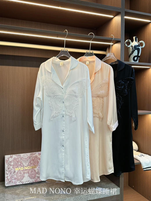 【MAD NONO幸运蝴蝶睡裙】🦋一整件立体定制蝴蝶，自带细闪亮片工艺✨，高级缎面丝 🦋版型根据男朋友衬衫改版，立体定制蝴蝶图案，上身秒变纸片人 商品图3