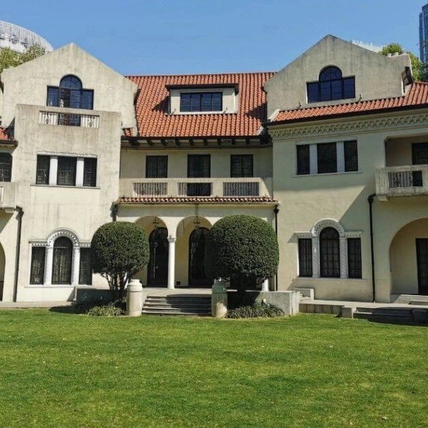 市中心庭院式洋房私密大草坪