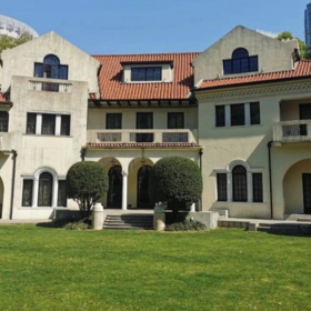 市中心庭院式洋房私密大草坪