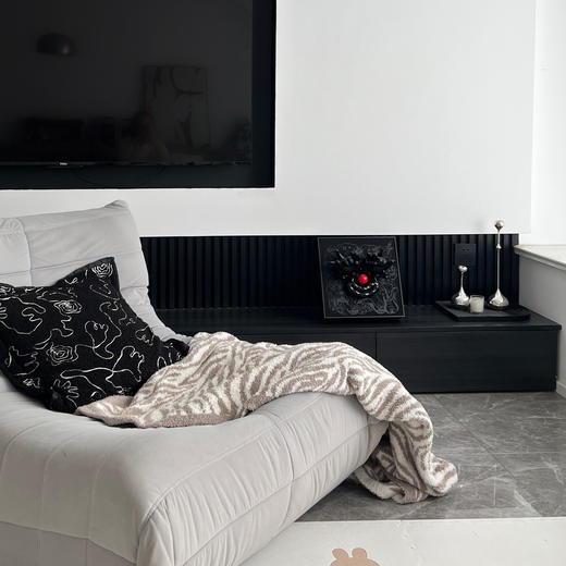 【星期五罐头“一个笑话”】重低音立体声高音质音箱 无线蓝牙Hifi音响 艺术高端潮玩 家用壁画音响 低音桌面 商品图4