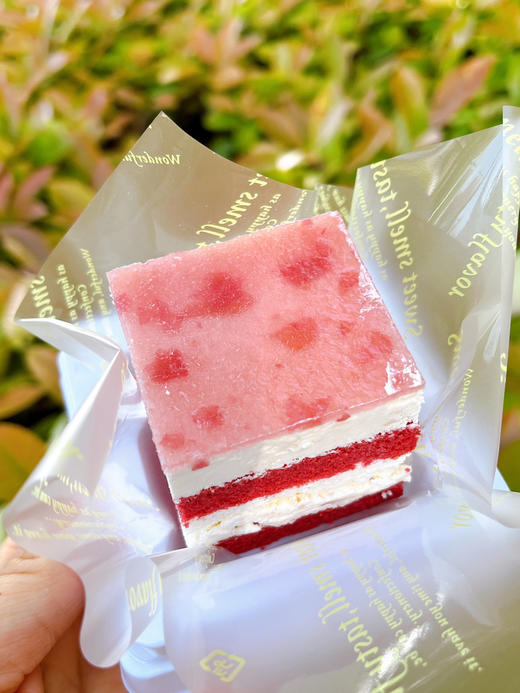 玫瑰荔枝慕斯蛋糕 商品图3